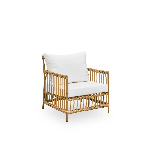 Sikta Design Caroline Lounge Chair Exterior antik