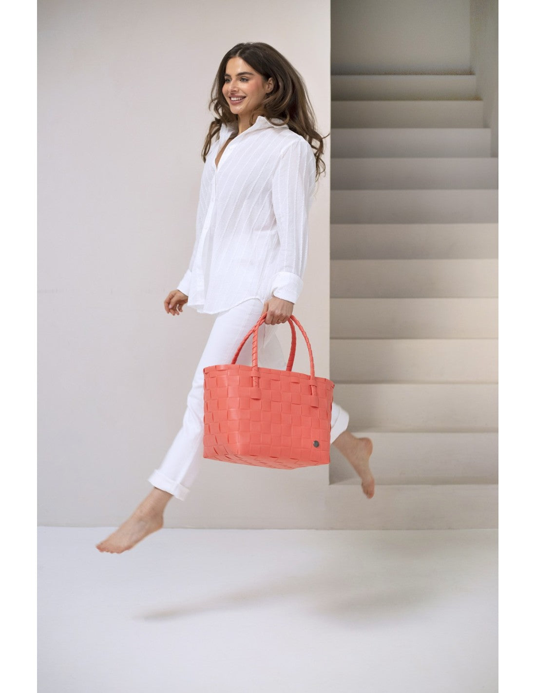 Handed by PARIS Shopper